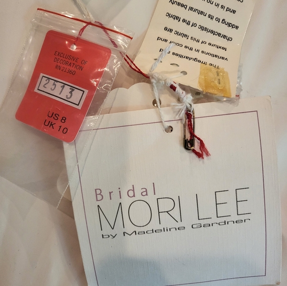 Mori Lee Wedding Dress - Picture 4 of 6